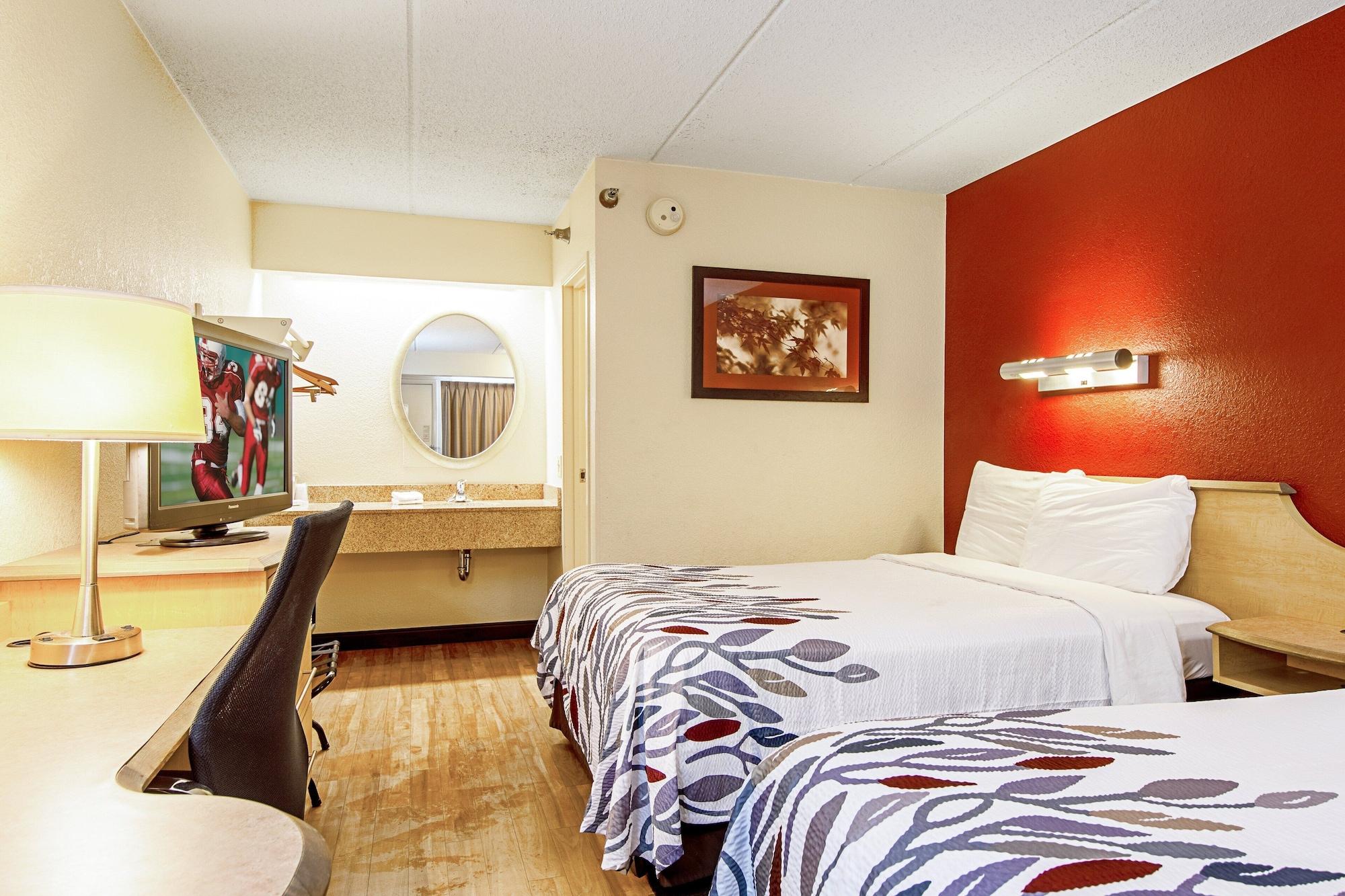 Red Roof Inn ג'ונסון סיטי מראה חיצוני תמונה